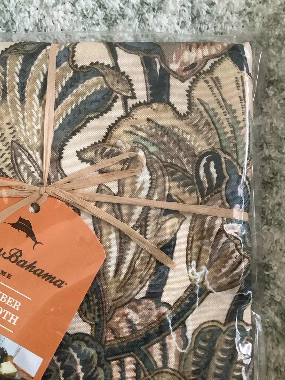 Tommy Bahama Tropical Leaves Tablecloth in Beige, Green, Blue NWT 70” Round